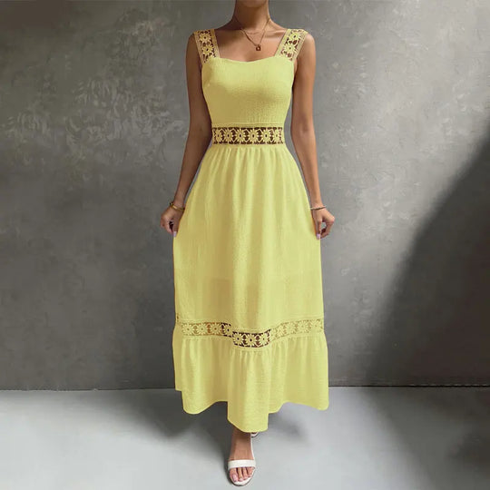 Robe Esprit Lumière – Dentelle Florale & Coupe Fluide