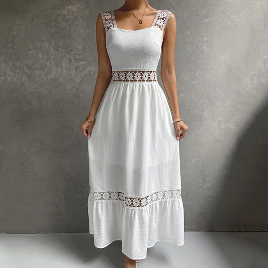 Robe Esprit Lumière – Dentelle Florale & Coupe Fluide