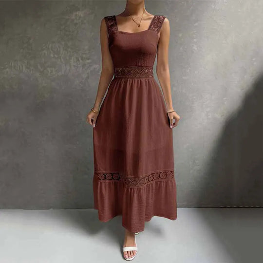 Robe Esprit Lumière – Dentelle Florale & Coupe Fluide