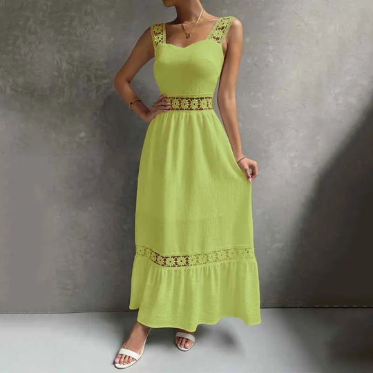 Robe Esprit Lumière – Dentelle Florale & Coupe Fluide