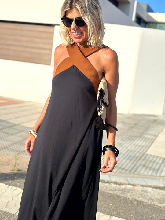 Robe Balnéaire Croisée – Élégance Minimaliste Noir & Sable