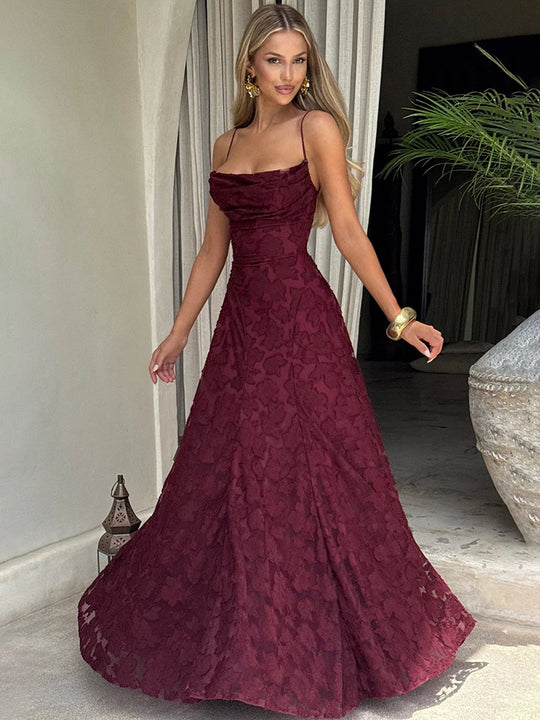 Robe Élégance Florale – Dentelle Longue en Cherry ou Ivoire