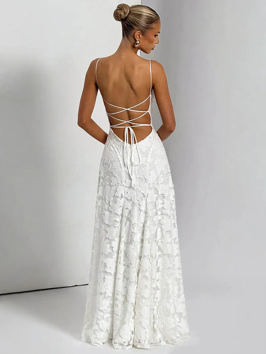 Robe Élégance Florale – Dentelle Longue en Cherry ou Ivoire