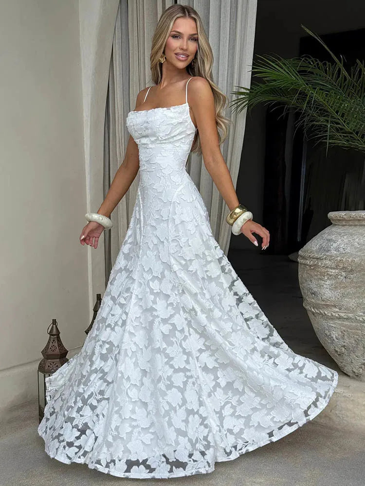 Robe Élégance Florale – Dentelle Longue en Cherry ou Ivoire