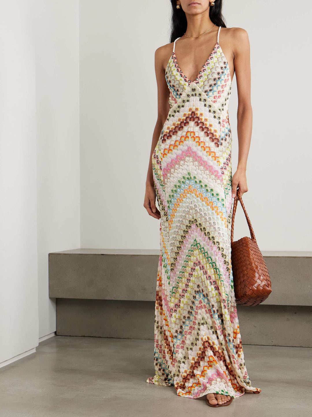 Robe Soleil en Maille – Dos Nu & Motif Chevron