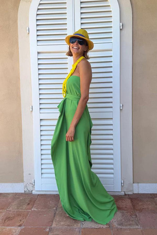 Robe Élégance Ondulée – Noire Asymétrique