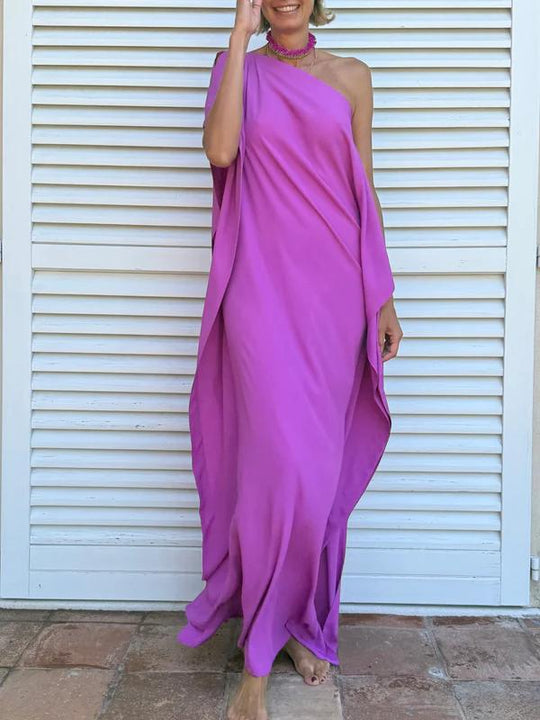 Robe Élégance Ondulée – Noire Asymétrique