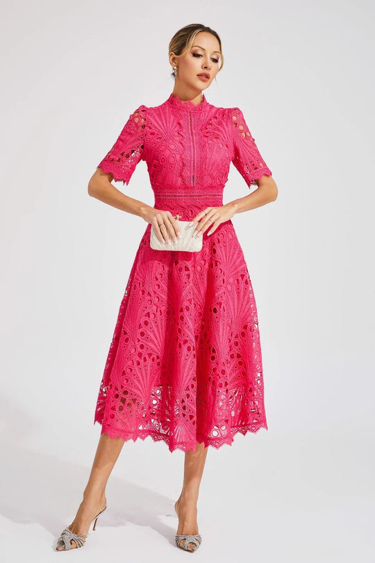 Robe Élora – Dentelle Architecturale & Élégance Intemporelle